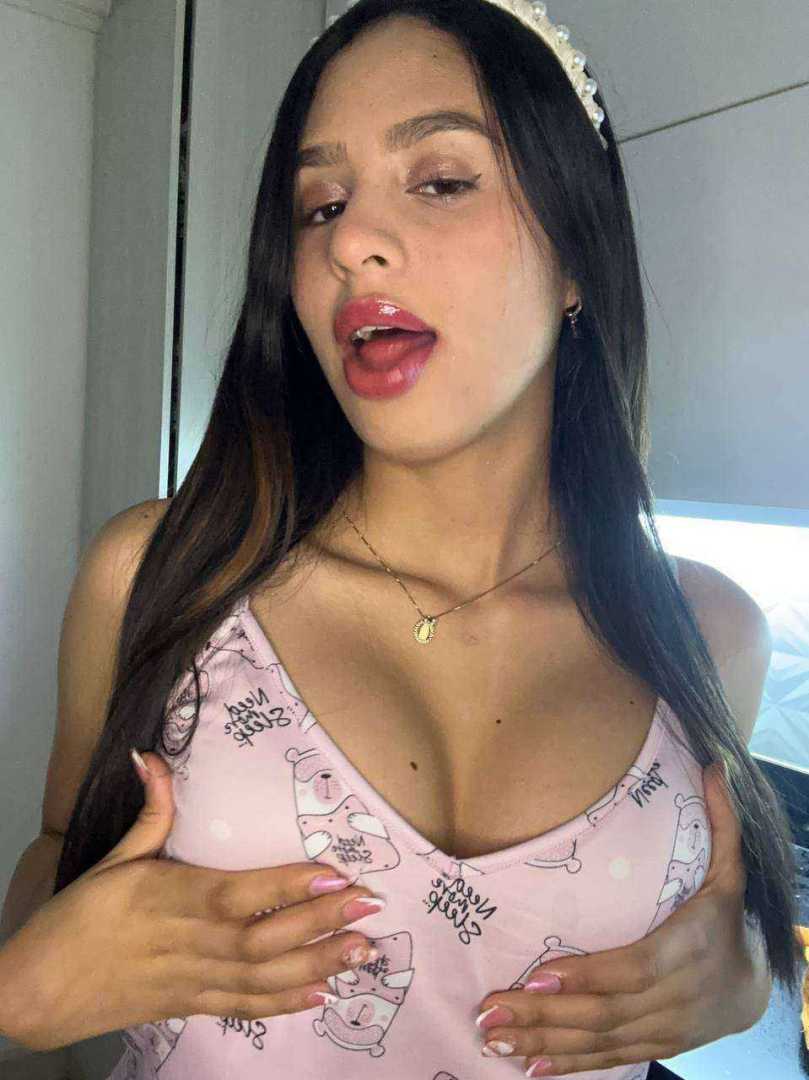I Am Rosie Morena de Rabo Grande e Intimidade Lisinha